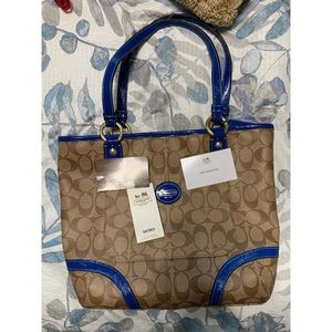 Coach signature tote!